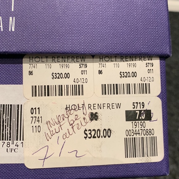 Stuart Weitzman - Picture 12 of 12